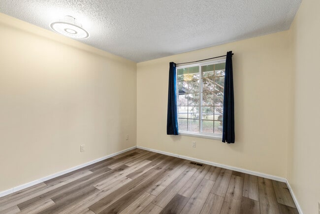 Building Photo - 4802 Sturdivant Ave