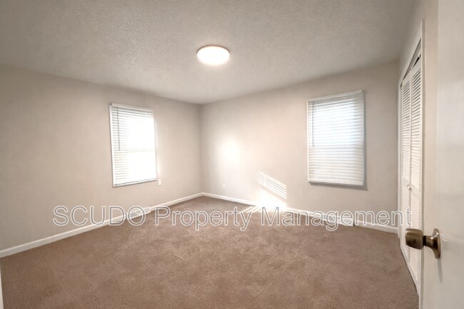 Building Photo - 11316 Donnelly Ave