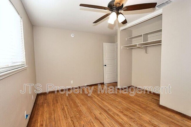 Building Photo - 10624 Chardonay Dr