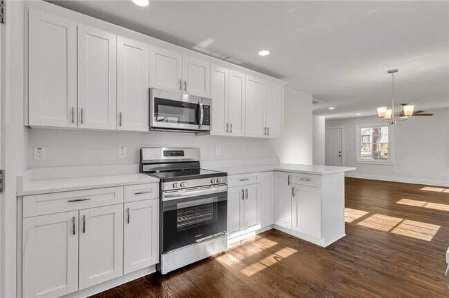 Building Photo - 1271 Lorenzo Dr SW