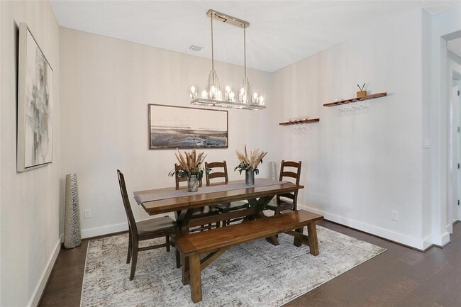 Building Photo - 702 Tomichi Trl