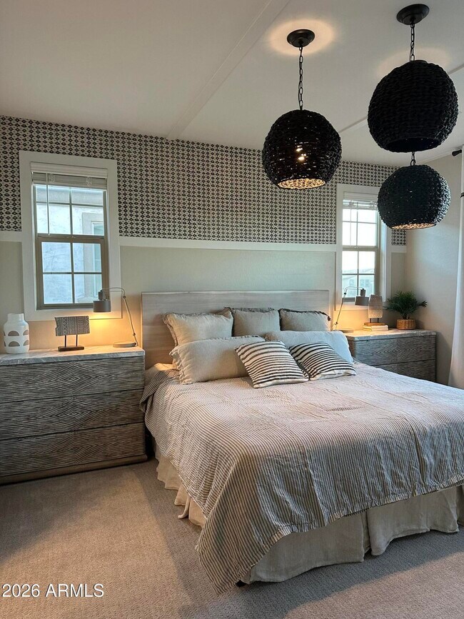 Building Photo - 1663 E Hampton Ln