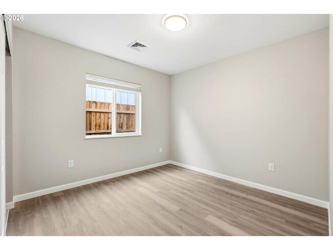 Building Photo - 610 N Earl St