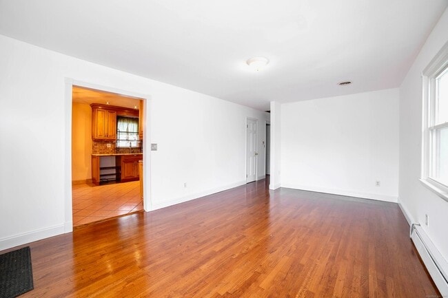 Building Photo - 45 Voight Ave