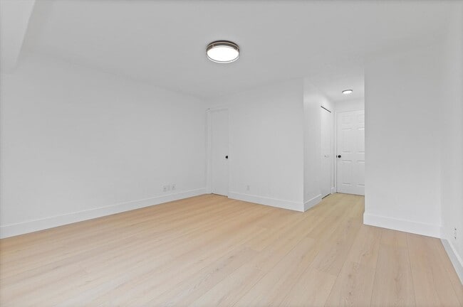 Building Photo - Charming 3-Bedroom Home on Quiet Cul-de-Sac