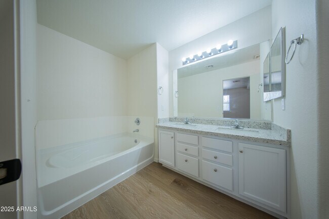 Building Photo - 21160 E Avenida Del Valle