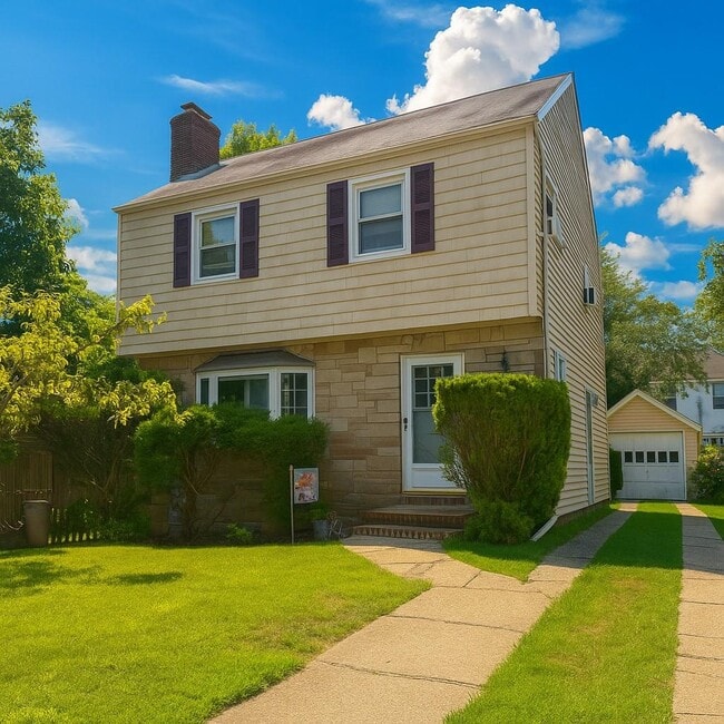 Primary Photo - 11 Atlas Ave