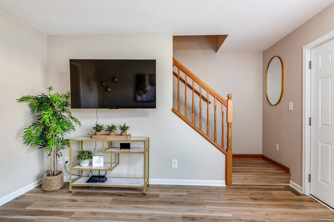 Building Photo - 10268 Cleveland Rd