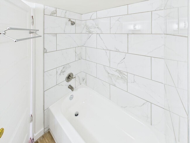 Building Photo - 309 W South St