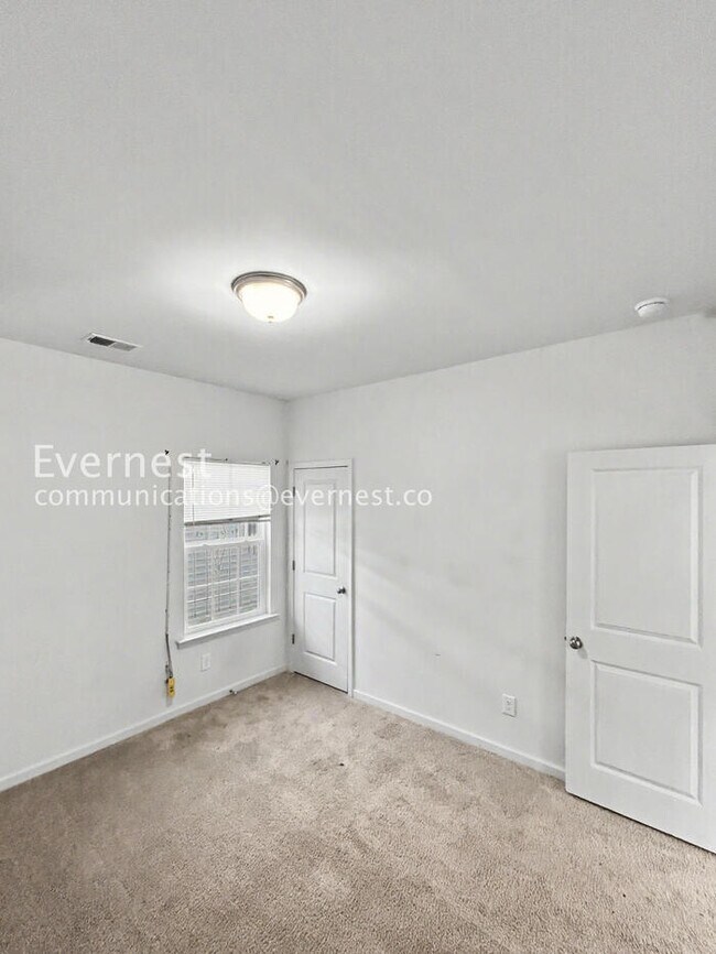 Building Photo - 10828 Mt Holly Rd