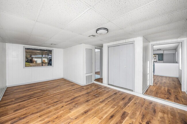 Building Photo - 911 SW 35th St