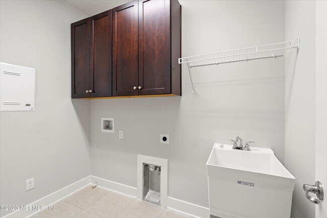 Building Photo - 21 Pine Blossom Trl