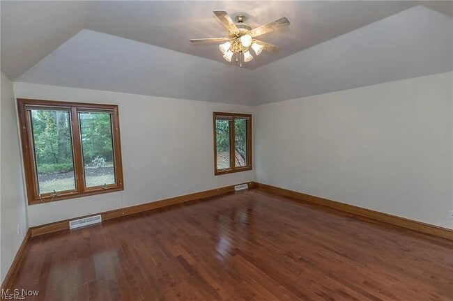 Building Photo - 7264 Forestwood Dr