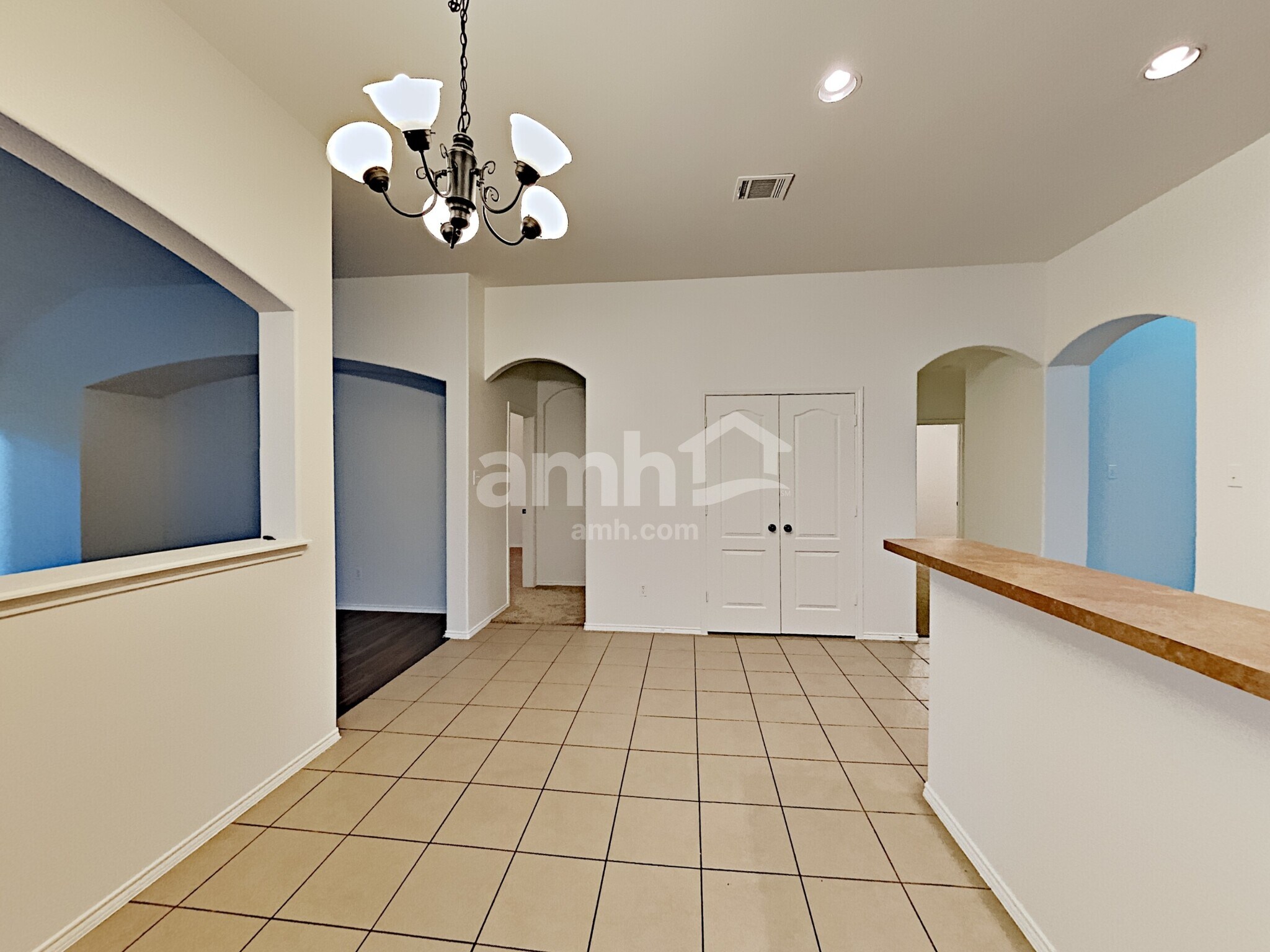Building Photo - 6412 Spring Ranch Dr