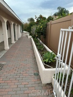 Building Photo - 2287 Levante St