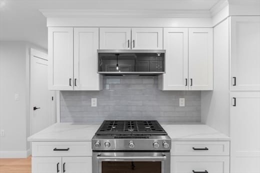 Building Photo - 22 James St