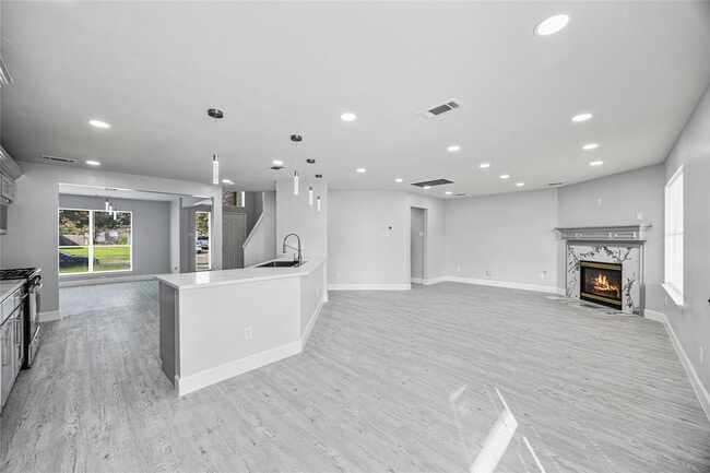 Building Photo - 21510 Broadstone Dr