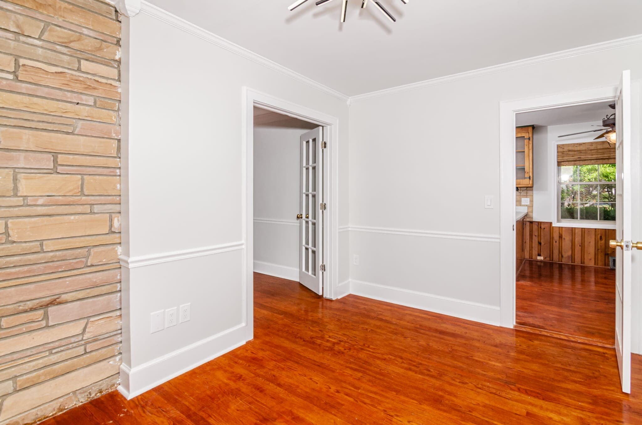 Building Photo - 1416 Hilltop Dr