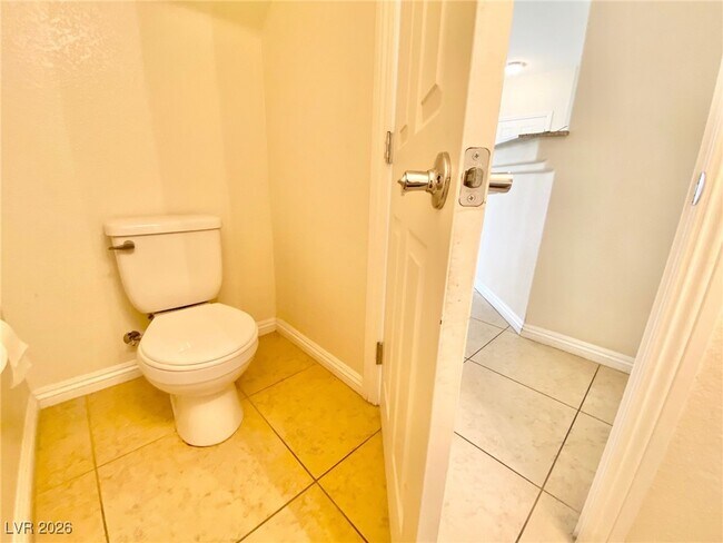 Building Photo - 2279 Koho Dr