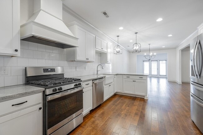 Building Photo - 3306 Stonecreek Dr