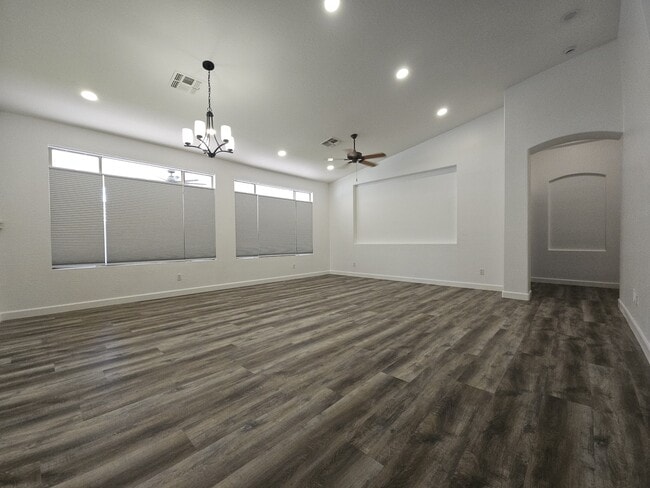 Building Photo - 1701 E Kramer St