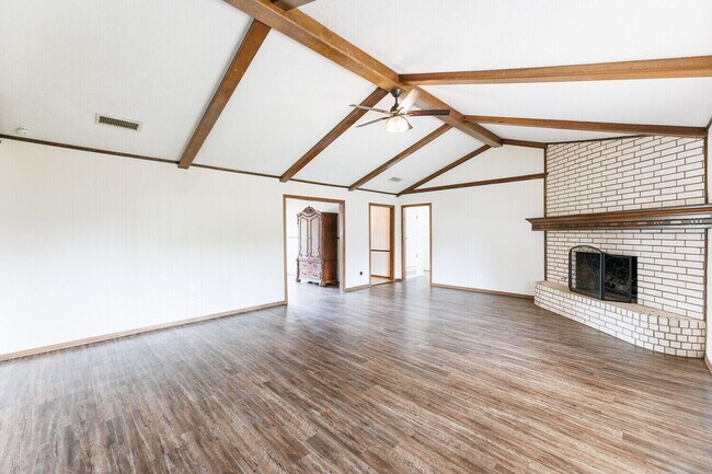 Building Photo - 5703 80th St