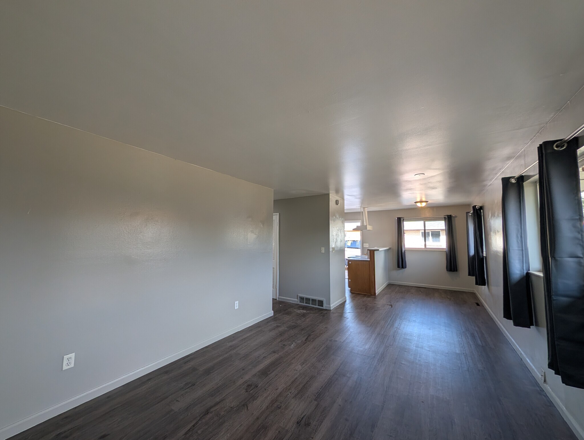 Building Photo - 12800 E 13th Pl