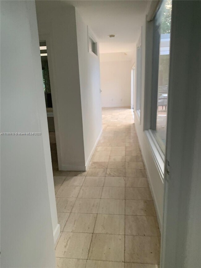Building Photo - 4410 Brighton Pl
