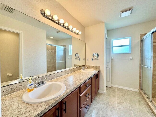 Building Photo - 11346 Southwind Lake Dr