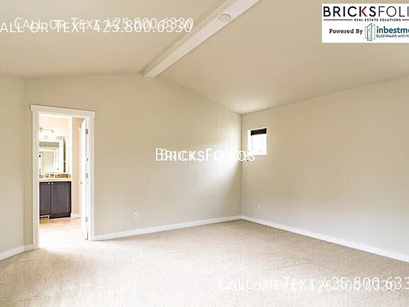 Building Photo - 10251 Eastridge Dr NE