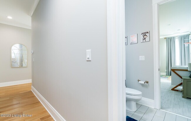 Building Photo - 10400 Meeting St