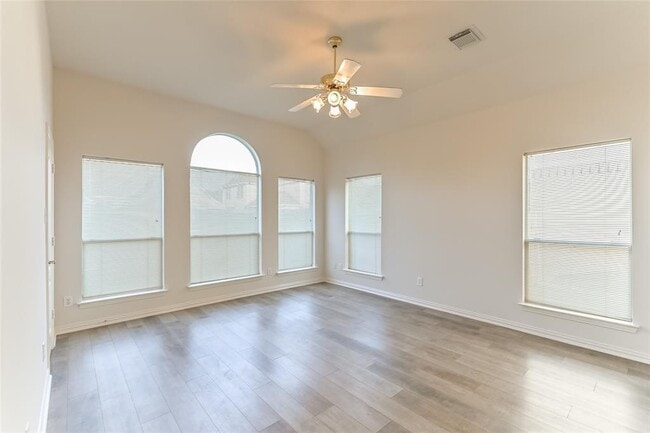 Building Photo - 3313 Pebble Beach Ln