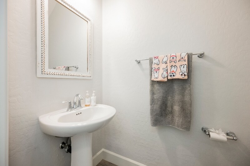 Building Photo - 7333 Chesapeake Cove St