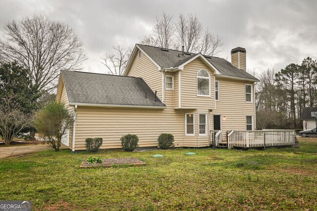 Building Photo - 105 N Oakland Cir