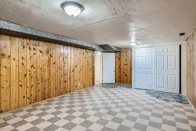 Building Photo - 419 Paul Avenue, Layton, UT, 84041