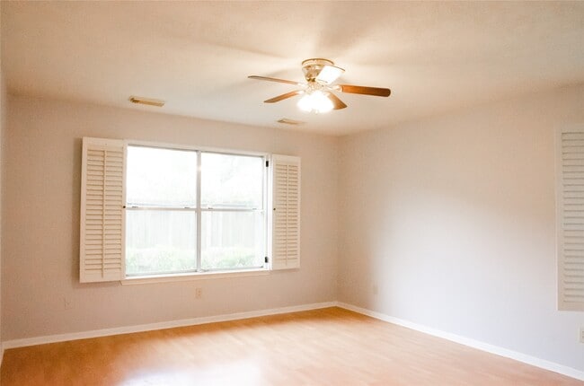 Building Photo - 16306 Cobble Springs Ct