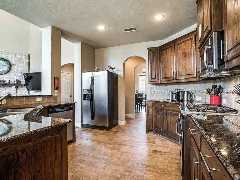 Building Photo - 9595 Knight Ln