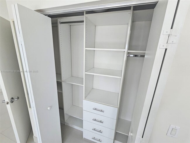 Building Photo - 60 SW 13th St