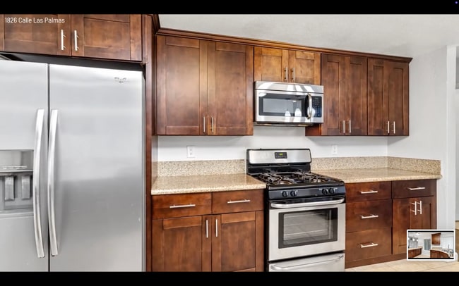 Building Photo - Beautiful Oceanside Home with Vaulted Ceil...