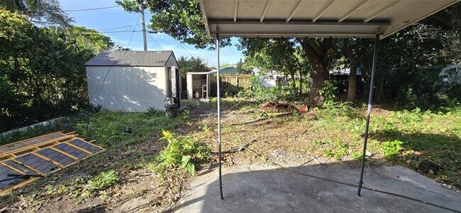 Building Photo - 5727 Cody St