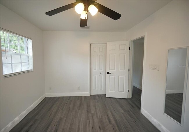 Building Photo - 4202 W Wisconsin Ave