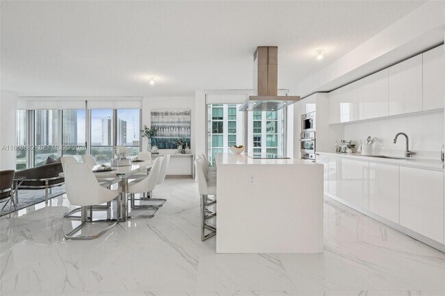 Building Photo - 330 Sunny Isles Blvd
