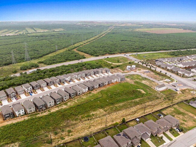 Building Photo - New Construction. Immediate Move In