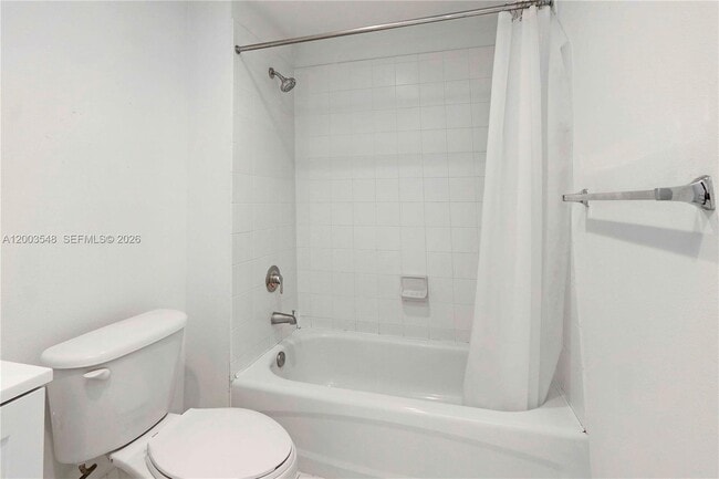 Building Photo - 10 Aragon Ave