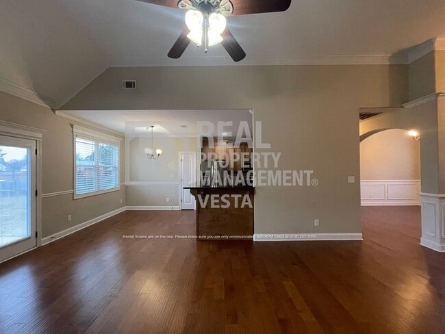 Building Photo - 904 Rainbow Springs Rd