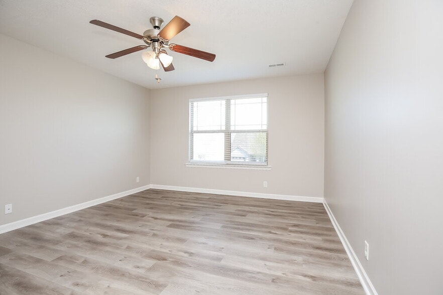 Building Photo - 1834 Warmingfield Dr