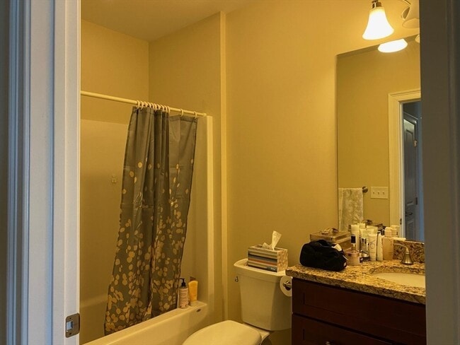 Building Photo - 245 Cambridge St