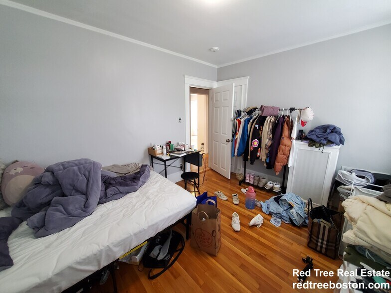 Building Photo - 7 Elmira St