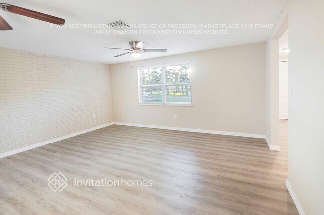 Building Photo - 15740 Sea Pines Dr