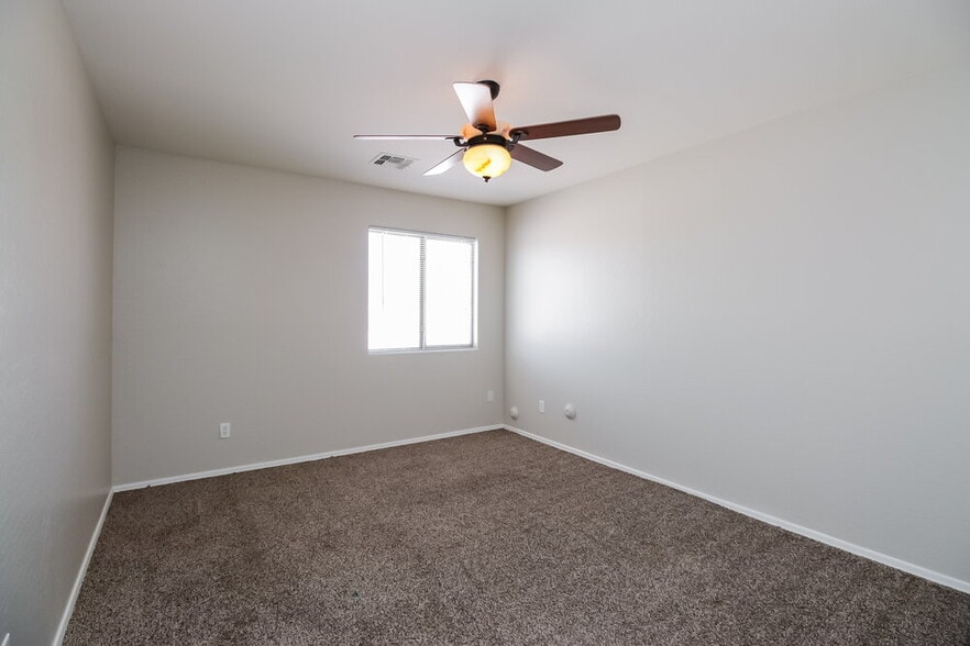 Building Photo - 2205 N 91st Gln